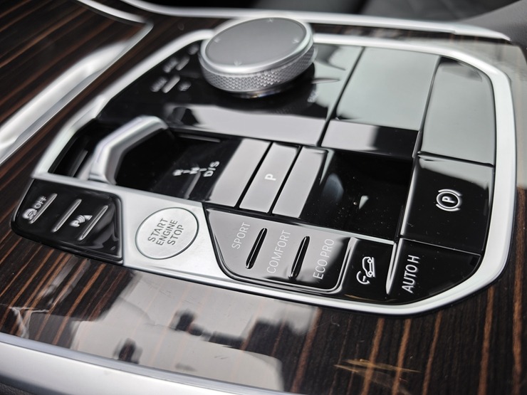 Sadarbībā ar auto nomu «SIXT Latvija» apceļojam Latgali - BMW X5 no 60 eiro dienā 391391