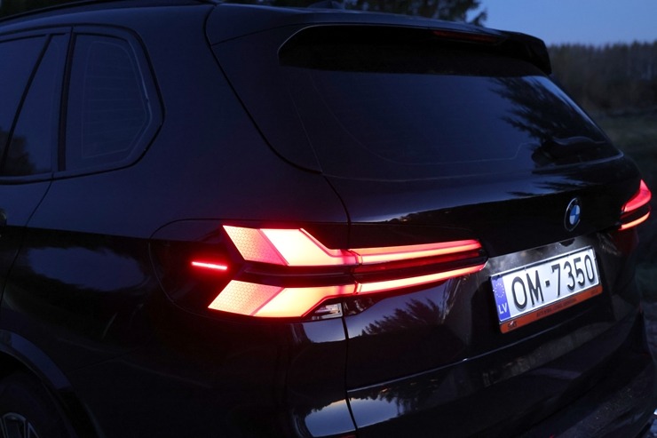 Sadarbībā ar auto nomu «SIXT Latvija» apceļojam Latgali - BMW X5 no 60 eiro dienā 391399