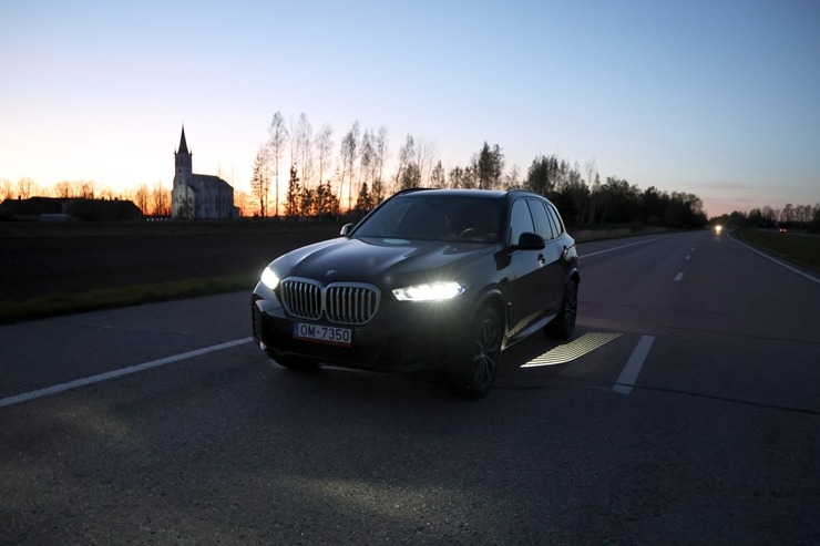 Sadarbībā ar auto nomu «SIXT Latvija» apceļojam Latgali - BMW X5 no 60 eiro dienā 391400
