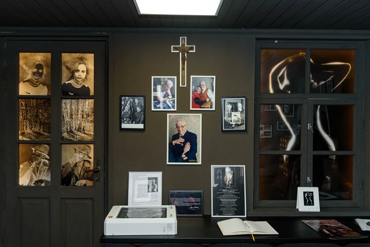 Preiļu «Pliča sātā» ir skatāma apjomīga fotoaparātu izstāde ar stāstu par fotogrāfijas vēsturi. Foto: Visitpreili.lv 391454