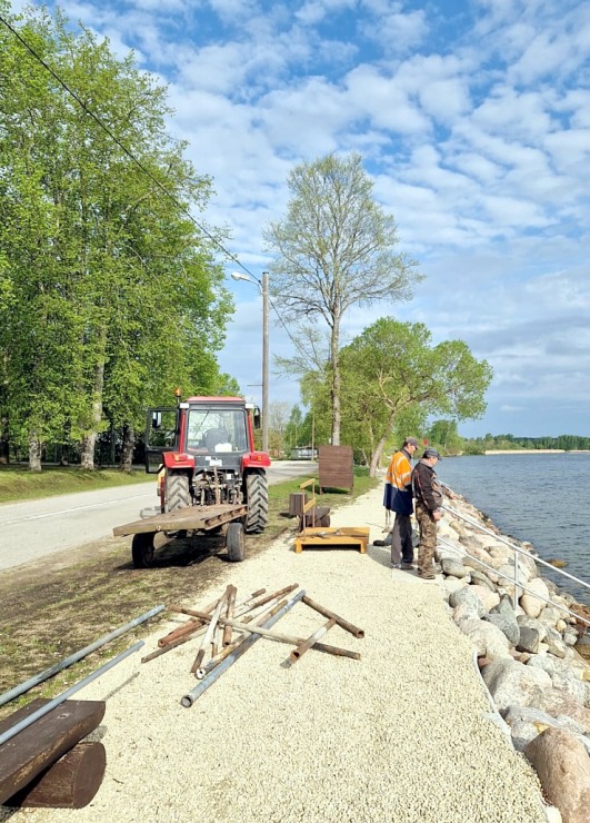 Rāznas ezers pie Mākoņkalna iegūst labiekārtotu pludmali. Foto: Aivars Arnicāns 391542