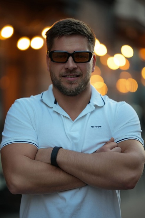 Rīgas kafejnīca «Innocent» kopā ar skaistumkopšanas salonu atzīmē vasaras sezonas atklāšanu «White and Shine» stilā. Foto: Alise Priekule 392083