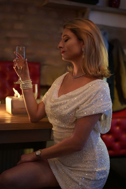 Rīgas kafejnīca «Innocent» kopā ar skaistumkopšanas salonu atzīmē vasaras sezonas atklāšanu «White and Shine» stilā. Foto: Alise Priekule 392085