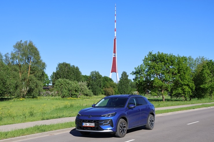 Sadarbībā ar auto nomu «SIXT Latvija» apceļojam Rīgu  - jaunais VW T-Roc no 27 eiro dienā 392111