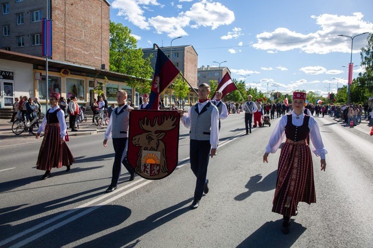 Jelgava ar gājienu un dažādiem pasākumiem svin pilsētas svētkus 393154