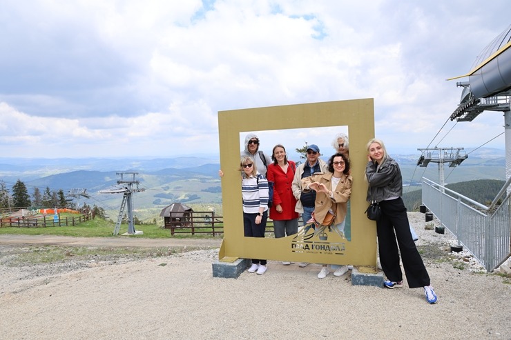 Sadarbībā ar «airBaltic» braucam ar Zlatibor gaisa trošu vagoniņu «Gold Gondola» 9 km garumā 393240