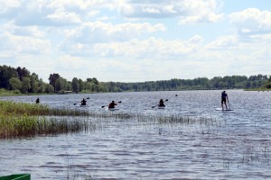 Izbaudām SUP dēļu braucienu no Brocēnu puses Cieceres ezerā 15