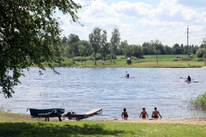 Izbaudām SUP dēļu braucienu no Brocēnu puses Cieceres ezerā 17