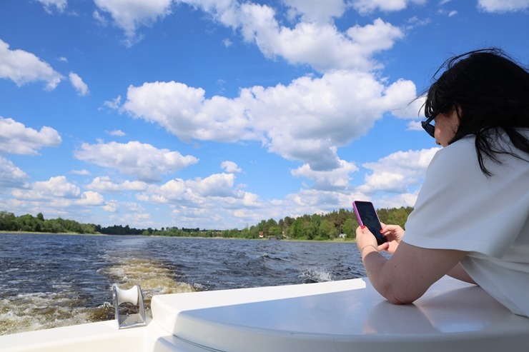Nr.6: Ar kuģīti «Zezer» izbraucam Cieceres ezera maršrutu Saldus novadā gida pavadībā 393745