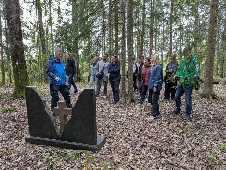 Vietas, kur vēsture joprojām runā - ieskats Baltijas militārajos objektos 394233