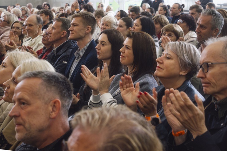 Shipsea mūzika Liepājas «Pūt, vējiņos!» sasilda klausītājus 394405