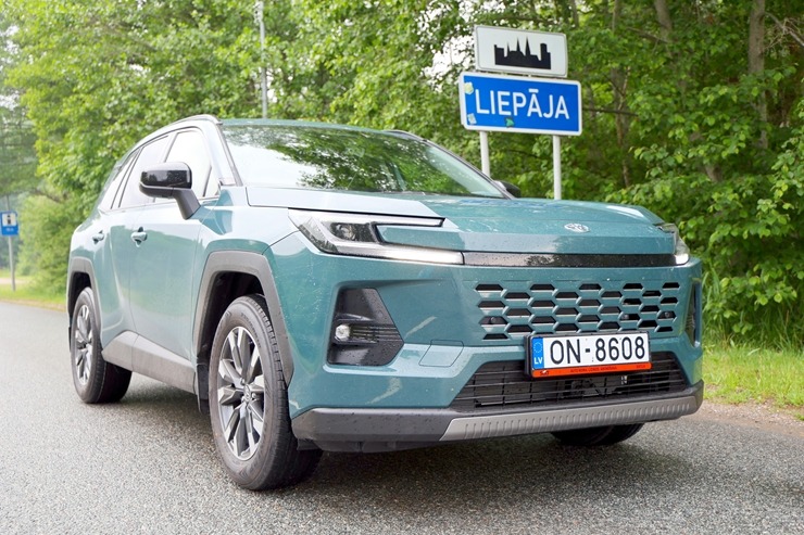 Sadarbībā ar «SIXT Latvia» un «Toyota RAV4» (no 30 eiro dienā) apceļojam Latviju 394467