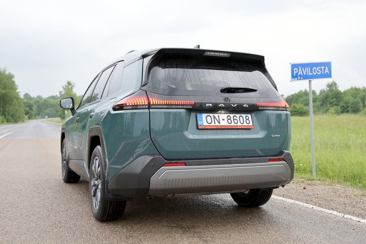 Sadarbībā ar «SIXT Latvia» un «Toyota RAV4» (no 30 eiro dienā) apceļojam Latviju 394471