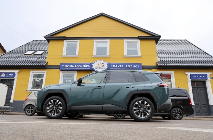 Sadarbībā ar «SIXT Latvia» un «Toyota RAV4» (no 30 eiro dienā) apceļojam Latviju 394455
