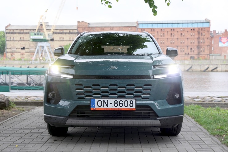 Sadarbībā ar «SIXT Latvia» un «Toyota RAV4» (no 30 eiro dienā) apceļojam Latviju 394456