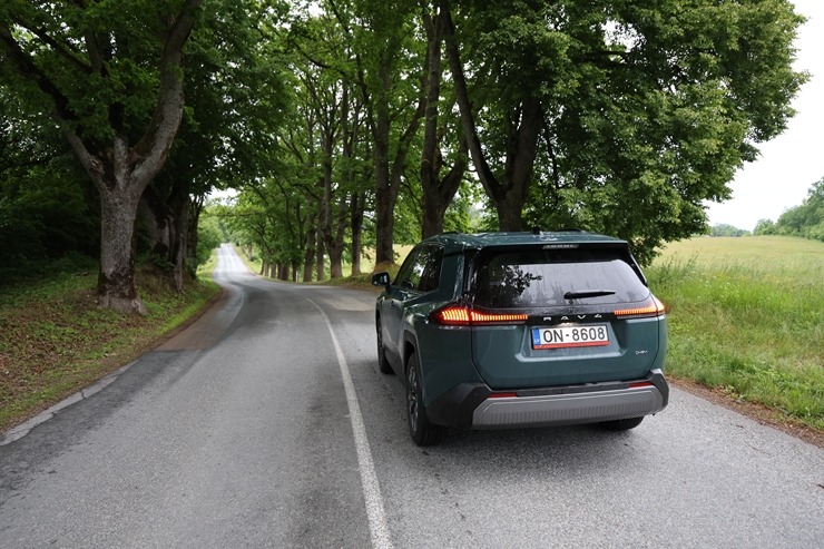 Sadarbībā ar «SIXT Latvia» un «Toyota RAV4» (no 30 eiro dienā) ceļojam Latvijas vasarā 394790