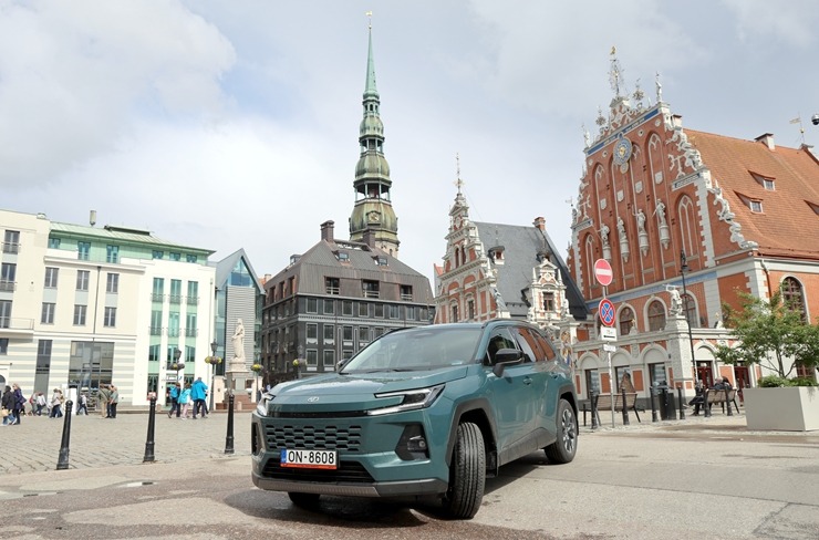 Sadarbībā ar «SIXT Latvia» un «Toyota RAV4» (no 30 eiro dienā) ceļojam Latvijas vasarā 394797