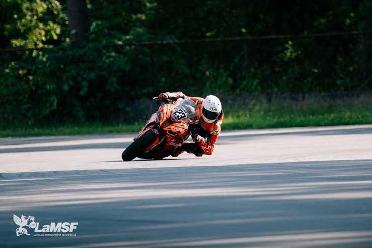 Somu motosportisti labo Biķernieku trases rekordu 394919