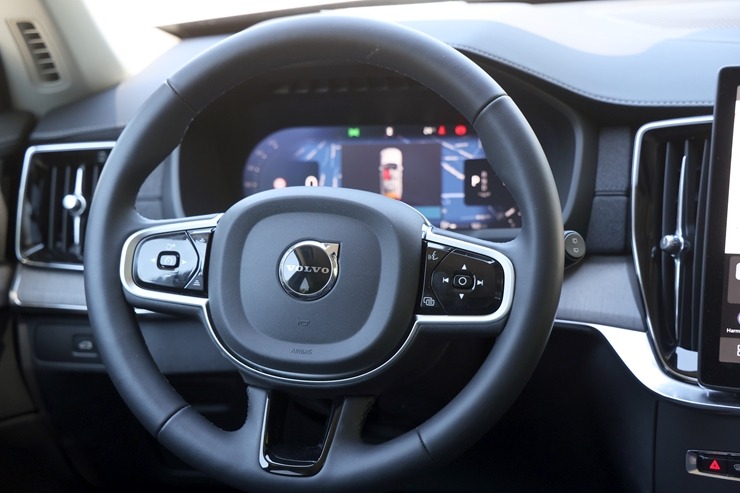 Sadarbībā ar «SIXT Latvia» un «Volvo XC90» (no 55 eiro dienā) apceļojam Latviju 395011