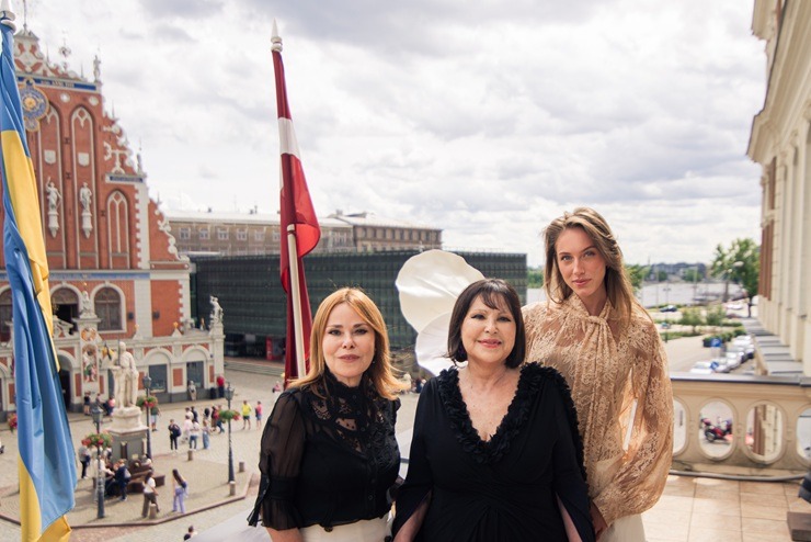 «Gala Galante. Viva La Musica!» mākslinieki pārvērš Vecrīgu par neparastu skatuvi 395373
