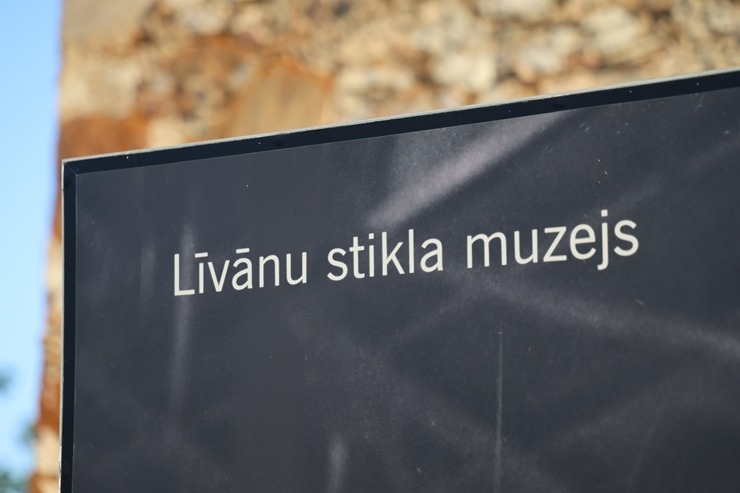 Sadarbībā ar «SIXT Latvia» un «Lexus RZ 500e» (no 855 eiro mēnesī) apceļojam Līvānus 100 gadu jubilejā 395803