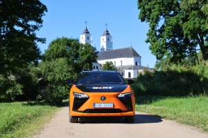 Sadarbībā ar «SIXT Latvia» un «Lexus RZ 500e» (no 855 eiro mēnesī) apceļojam Krustpili un Preiļu novadu 1