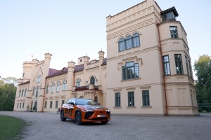Sadarbībā ar «SIXT Latvia» un «Lexus RZ 500e» (no 855 eiro mēnesī) apceļojam Krustpili un Preiļu novadu 6
