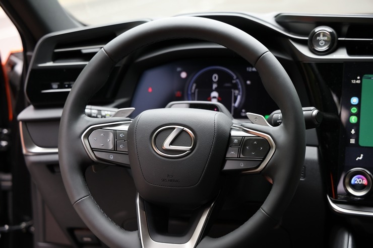 Apceļojam Latviju sadarbībā ar «SIXT Latvia» un «Lexus RZ 500e» (no 850 eiro mēnesī) 396061