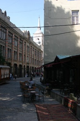Vecpilsētas ieliņas ar daudzajām kafejnīcām. Galerijas autori: Ilze Veģe, Zigmunds Viscickis, Sofija Viscicka 18933