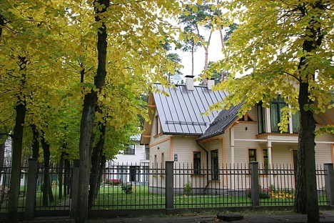 Unikālā koka arhitektūras celtnes Jūrmalā 19015