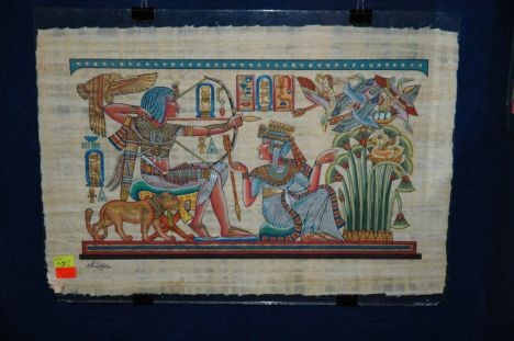 Papiruss ar tradicionālajiem ēģiptiešu zīmējumiem. Sīkāka informācija par ceļojumu iespējām kopā ar tūroperatoru Viva Tour: www.vivatour.lv 19252
