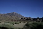 Vulkāns Teide pašlaik ir kluss, taču viņš nav miris. Vietējie stāsta, ka tas atmostas katru simto gadu un tas būtu - 2009.gadā 2