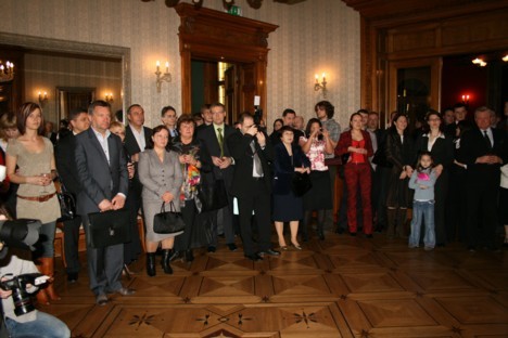 Pasākumā piedalījās Latvijā rezidējošo vēstniecību pārstāvji, vadošu uzņēmumu pārstāvji un sadarbības partneri 21175