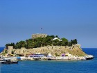 Kušadasi atrodas Egejas jūras krastā un ir vissenākais Turcijas kūrorts, kurš līdz šim bijis populārs tikai Vecās Eiropas valstu tūristu vidū 1