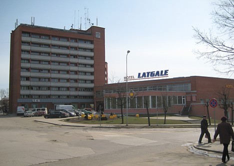 Trīs zvaigžņu viesnīca Latgale atrodas pašā Latgales sirdī - Rēzeknē, Atbrīvošanas alejā 98 21636