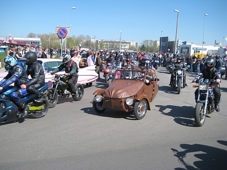 Un motociklu veidi un zīmoli arī visdažādākie... 21930