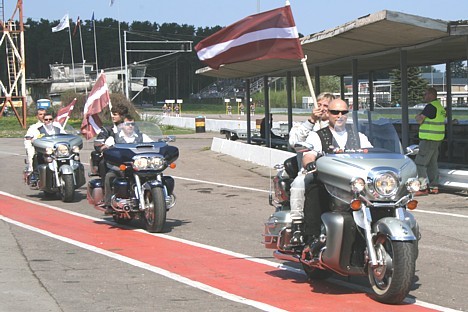 Pirmo vietu Nacionālajā klasē pirmajā braucienā izcīnīja Didzis Pope (BMW), otrais bija Armands Keišs (VW), bet trešo Jānis Kārkliņš (BMW). 22095