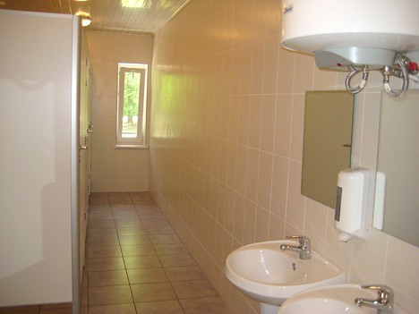 Kārtīgā un tīrā WC telpa 22894