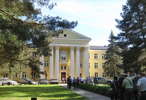 Sanatorija Draugyste, kas ir vina no vecākajām sanatorijām Druskininkai kūrortpilsētā, atrodas Kreves g. 7 23076