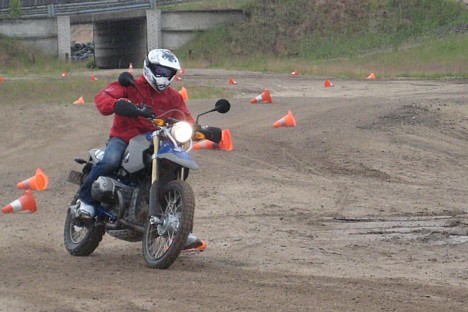 BMW Motorrad dienu pasākuma dalībniekiem bija iespēja izmēģināt dažādus BMW motociklu modeļus 23154