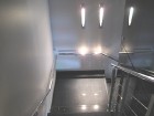 Lai gan viesnīcā ir lifts, taču kāpņu telpa atgādina citplanētiešu telpu un piesaista tūristu uzmanību 9