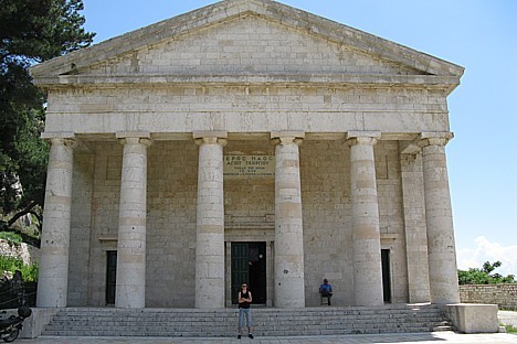 Korfu arhitektūras daļa 23511