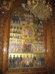 Bazilikas sienas rotā ikonas ar svēto attēliem. To starpā ir arī brāļi Kirils un Mefodijs, kuri ir slāvu rakstības pamatlicēji 7