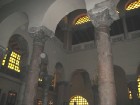 Bazilikā ir saglabājušās divas V gadsimta kolonnas 9