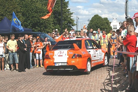 Mitsubishi auto rallija automašīna 23946