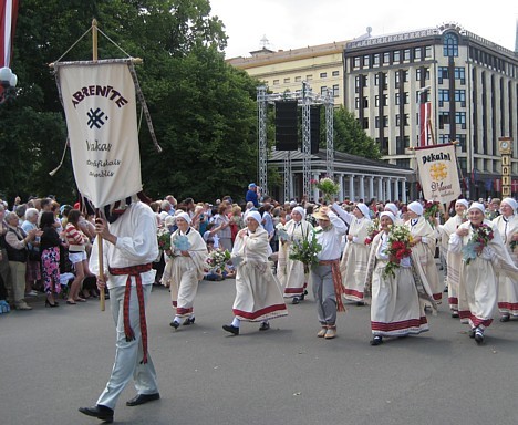 20080707-dziesmu svetku gajiens800 24188