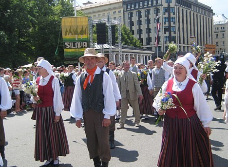 20080707-dziesmu sveetku gaajiens 1000 24236