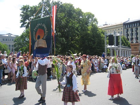 20080707-dziesmu sveetku gaajiens 922 24341