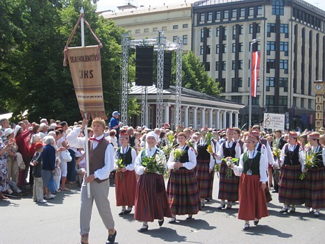 20080707-dziesmu sveetku gaajiens 923 24342