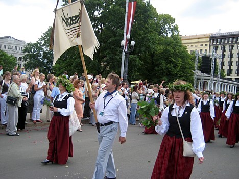 20080707-dziesmu sveetku gaajiens2 1011 24575